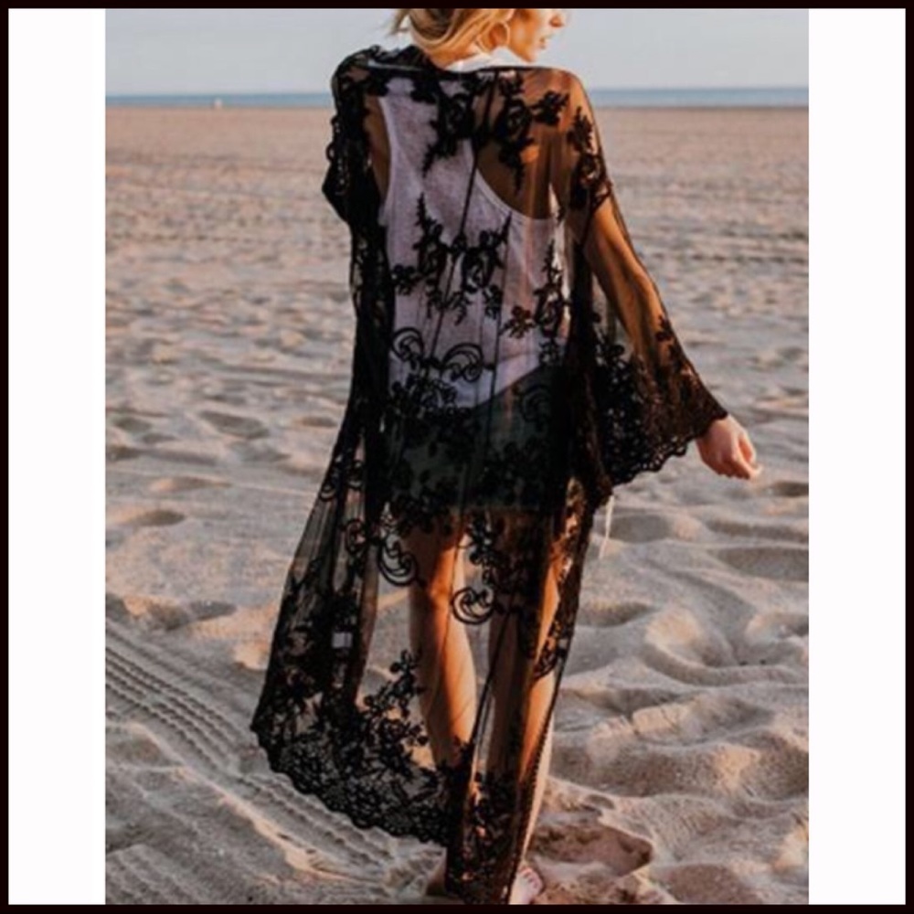 Lace Kimono in Black - Picture 2 of 4